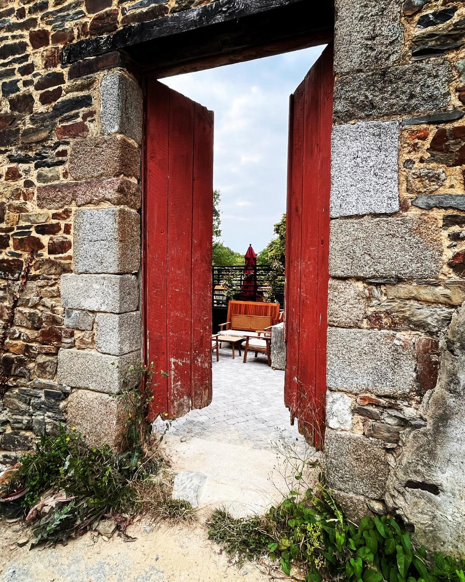 Отель Domaine Du Tertre Ychot Доль-де-Бретань Экстерьер фото