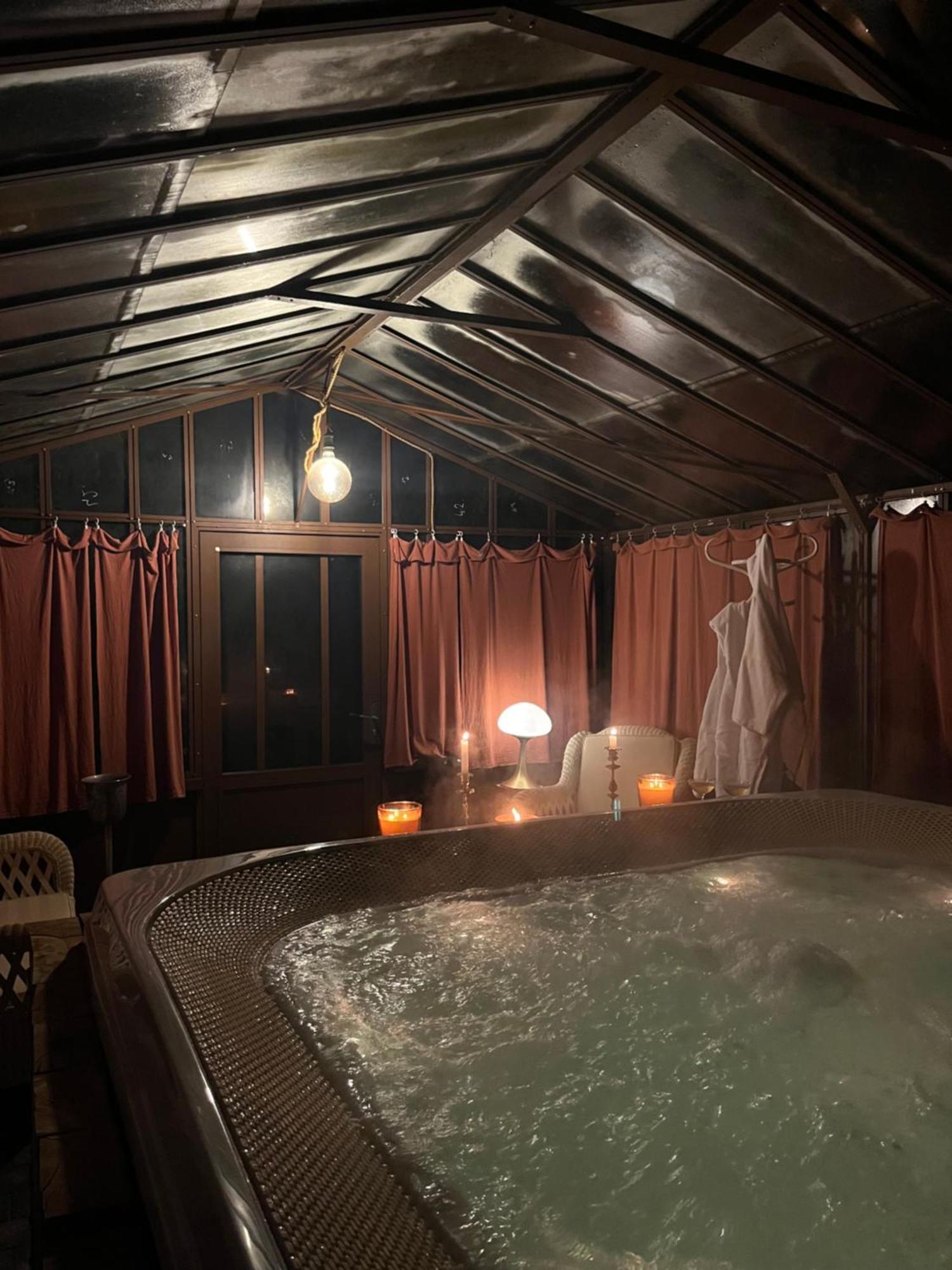 Отель Domaine Du Tertre Ychot Доль-де-Бретань Экстерьер фото